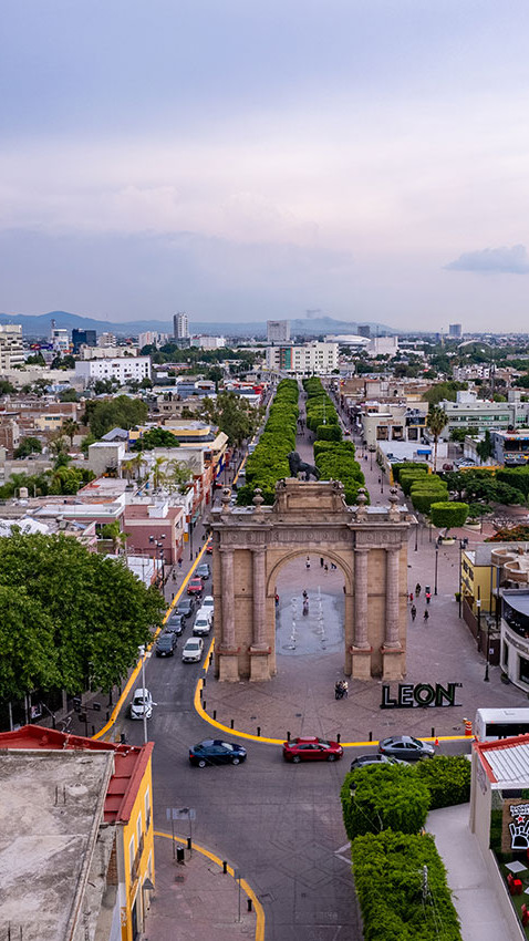 Vista aérea del Arco de La Calzada de León Guanajuato