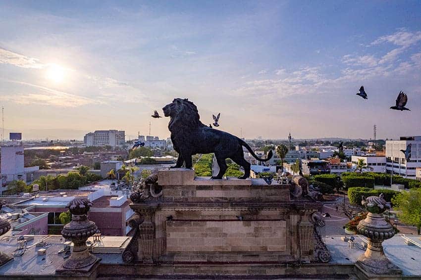 Descubriendo el coraz&oacute;n hist&oacute;rico de Le&oacute;n: El Arco de la Calzada