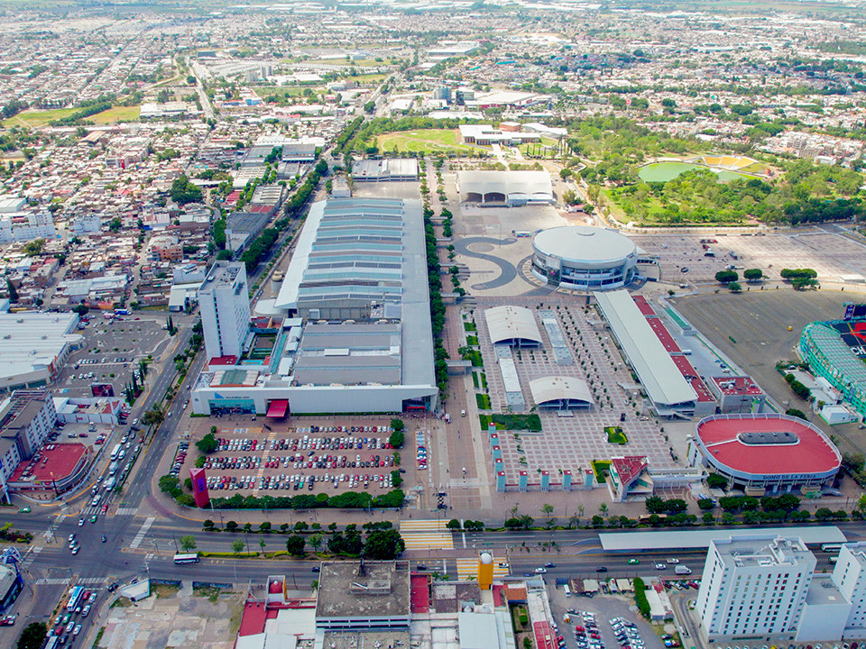 ¡Descubre el Vibrante Corazón de León: El Distrito León MX!