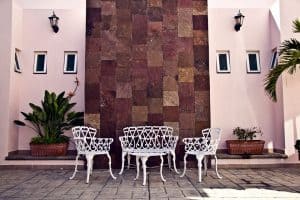 891694 443567919077824 1307588106 o 300x200