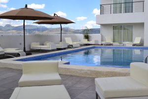 Foto Hotel Plaza Stadium Alberca 300x200