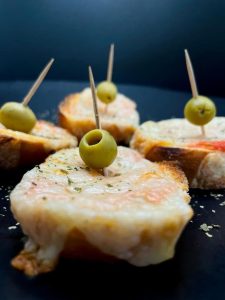 a713f0da ef98 4b6e afc3 fffb55384bb7 225x300