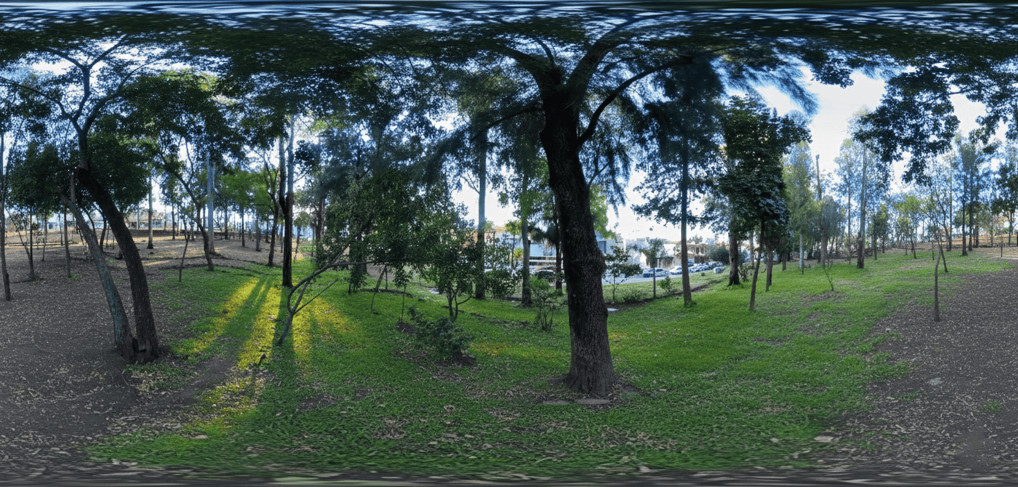 Parque ecológico en León, con árboles y áreas verdes ideales para pasear y disfrutar de la naturaleza.