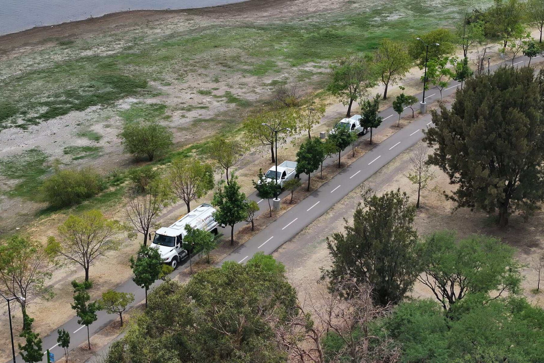 Equipamiento ecológico en Parque Metropolitano de León para el cuidado de áreas verdes.
