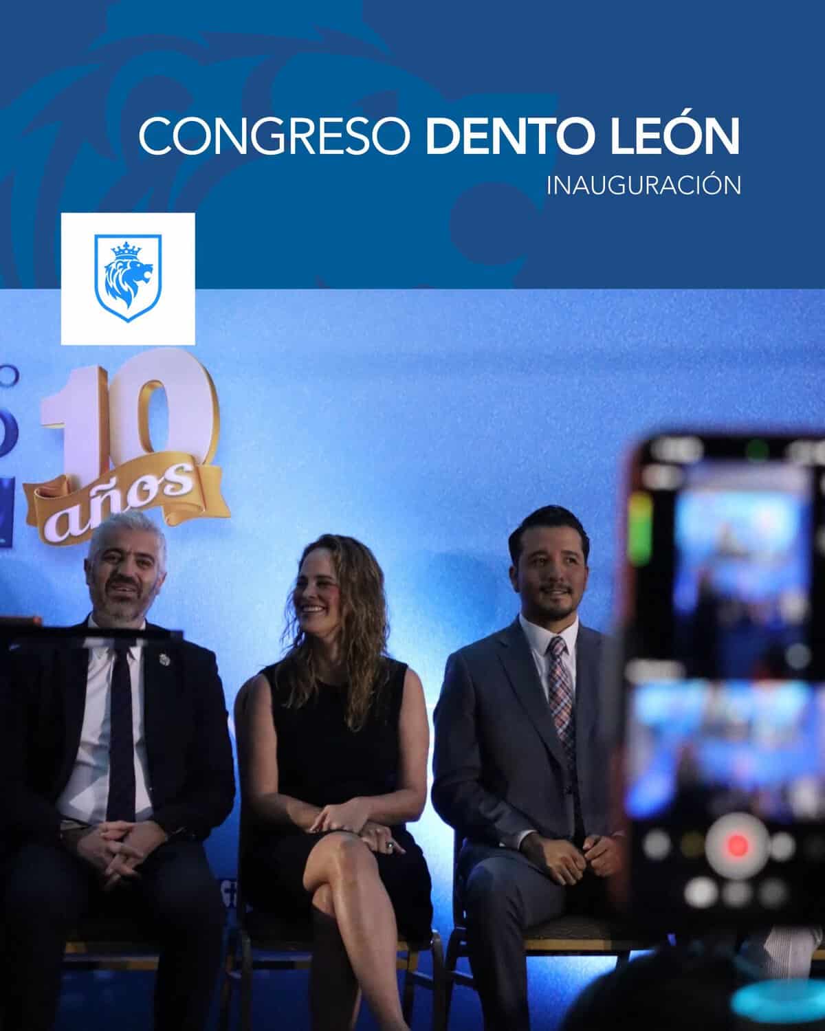 Imagen de la inauguración del Congreso Dentista León con ponentes y público en el evento dental en León, Guanajuato.