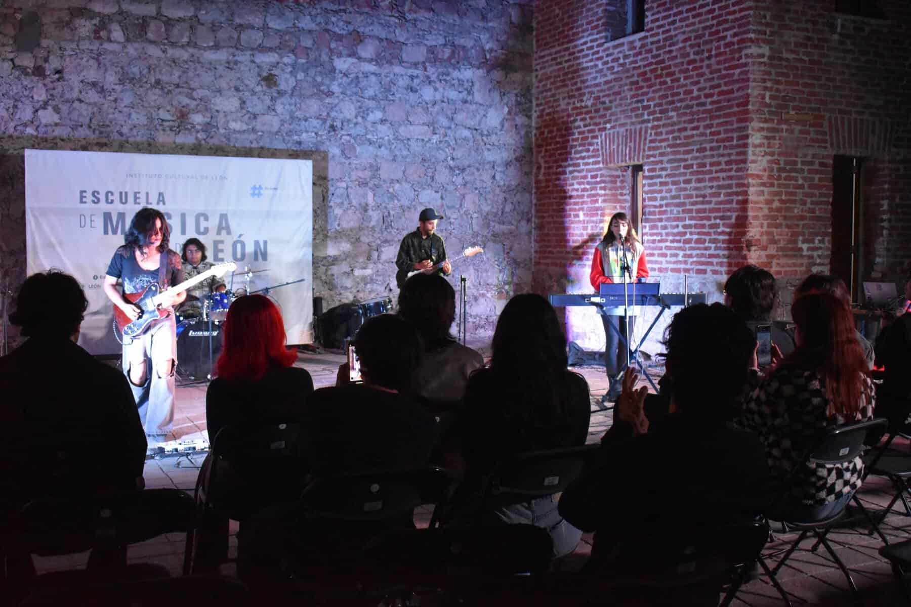 Concierto en vivo en el Instituto Cultural de Le&oacute;n, m&uacute;sica en un ambiente cultural y tradicional mexicano.