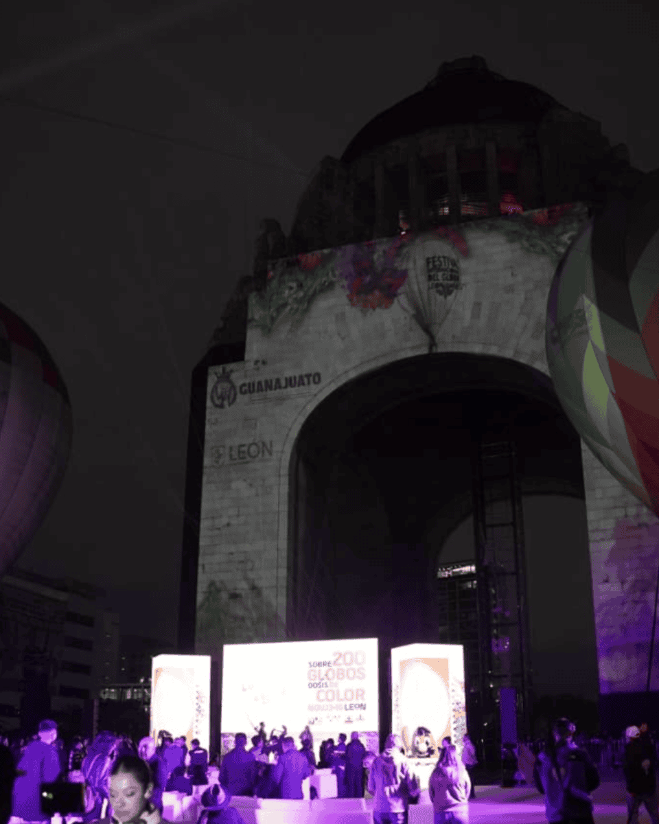 Hot air balloons in León, Guanajuato during the International Balloon Festival, a prominent tourist event in Mexico.